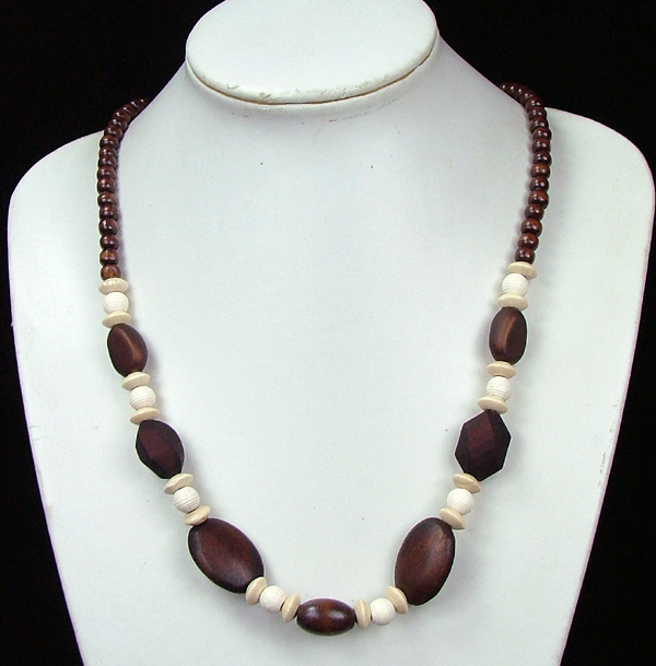 Manufacturers Exporters and Wholesale Suppliers of Wooden Necklace Moradabad Uttar Pradesh